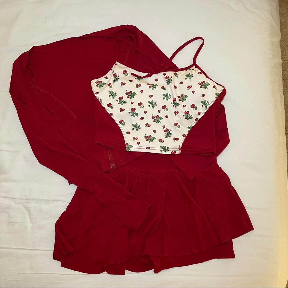 Lacemade Strawberry Workout Set